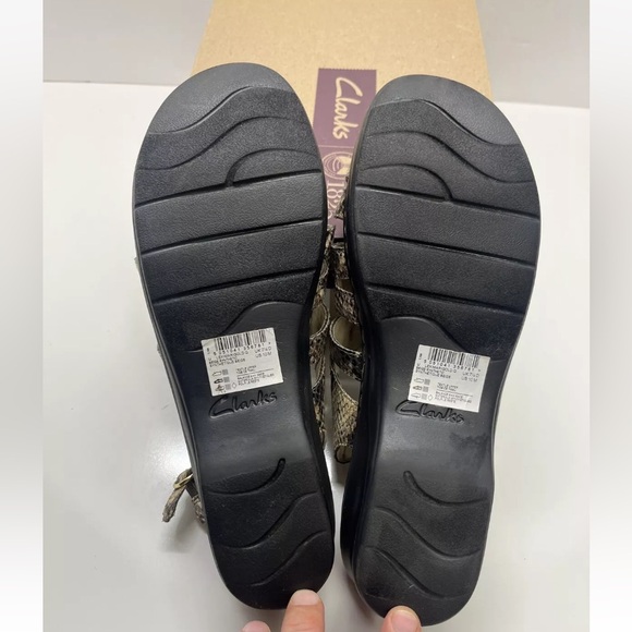 NIB CLARKS LexiMarigold Snake Wedge Sandal - Picture 5 of 5